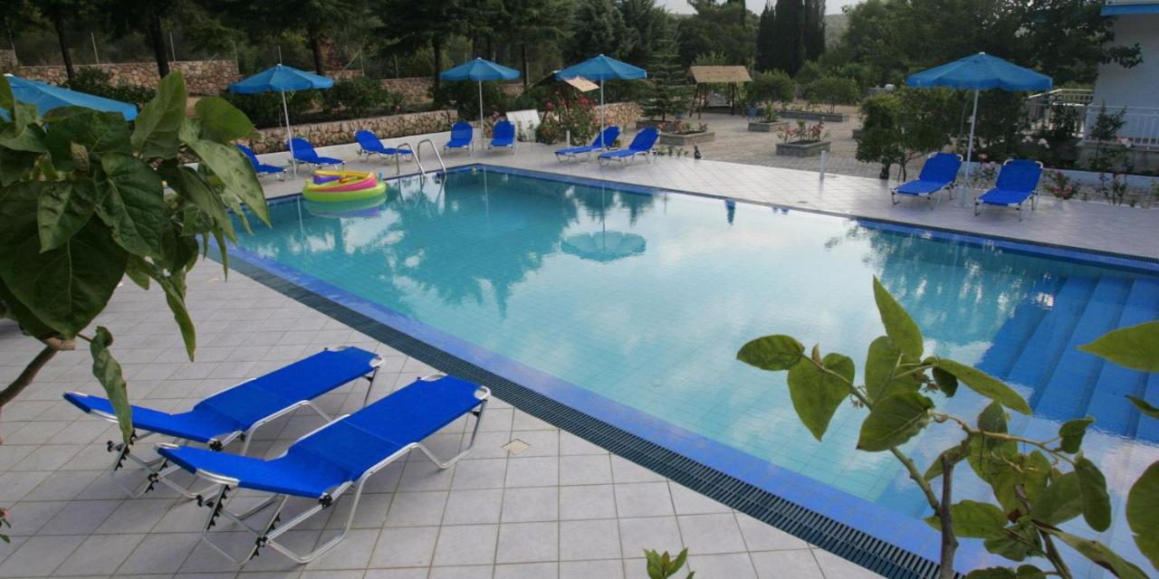 Blue White Apartments - Kefallonia Poolside Retreats Spartià Esterno foto