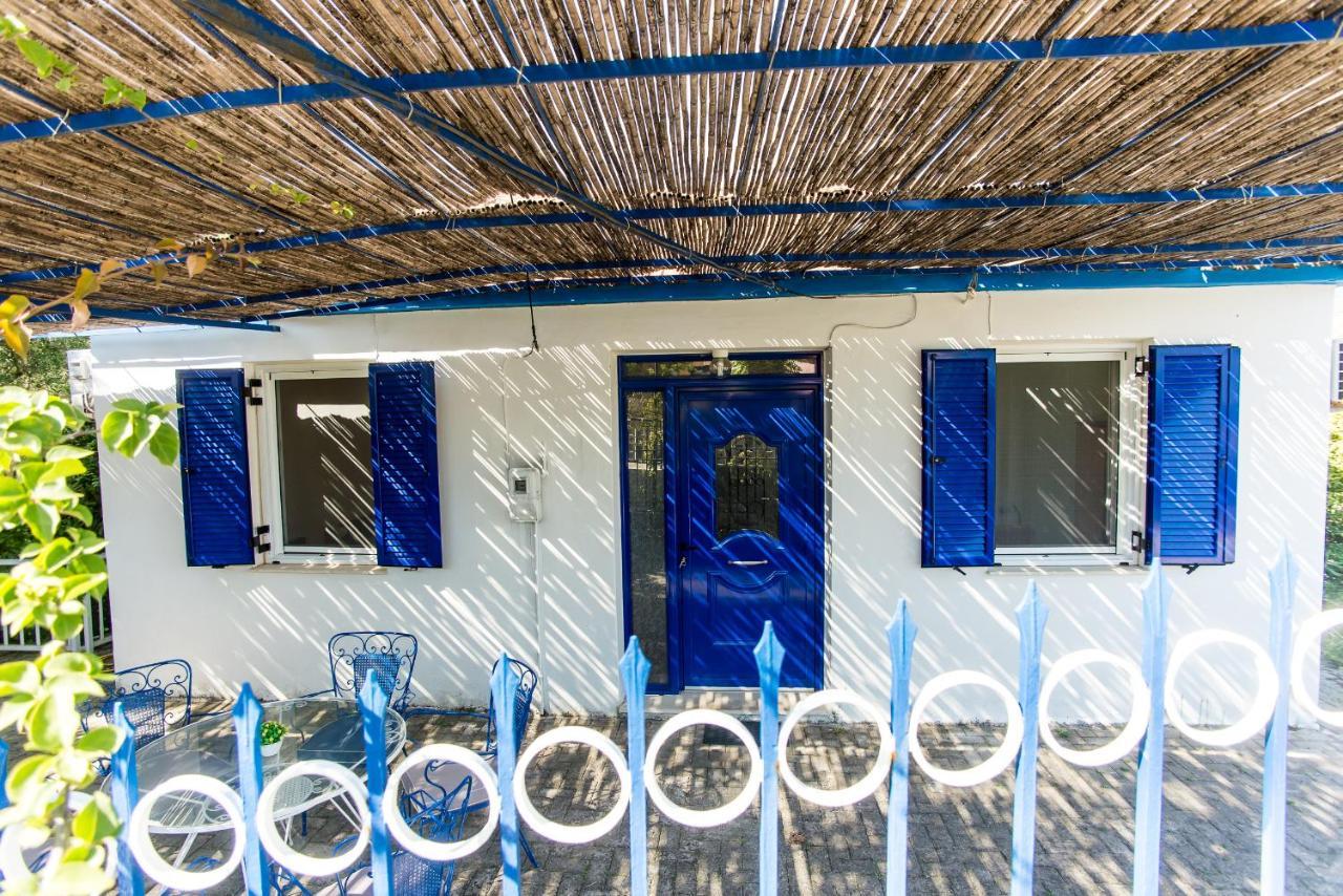Blue White Apartments - Kefallonia Poolside Retreats Spartià Esterno foto