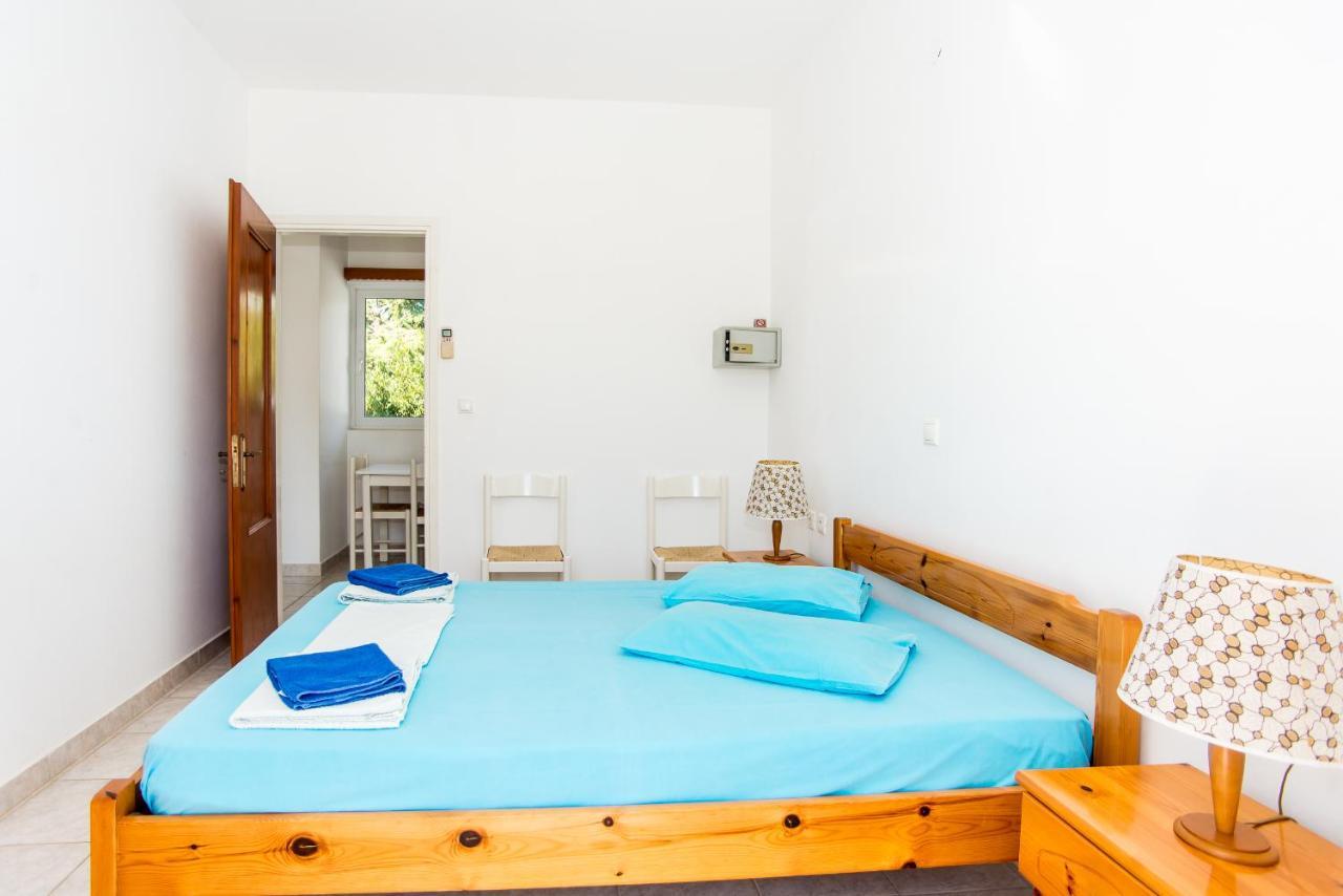 Blue White Apartments - Kefallonia Poolside Retreats Spartià Esterno foto