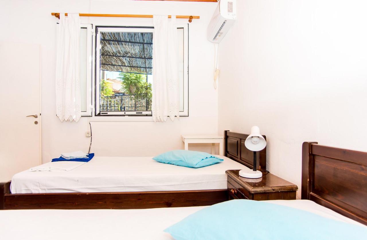 Blue White Apartments - Kefallonia Poolside Retreats Spartià Esterno foto