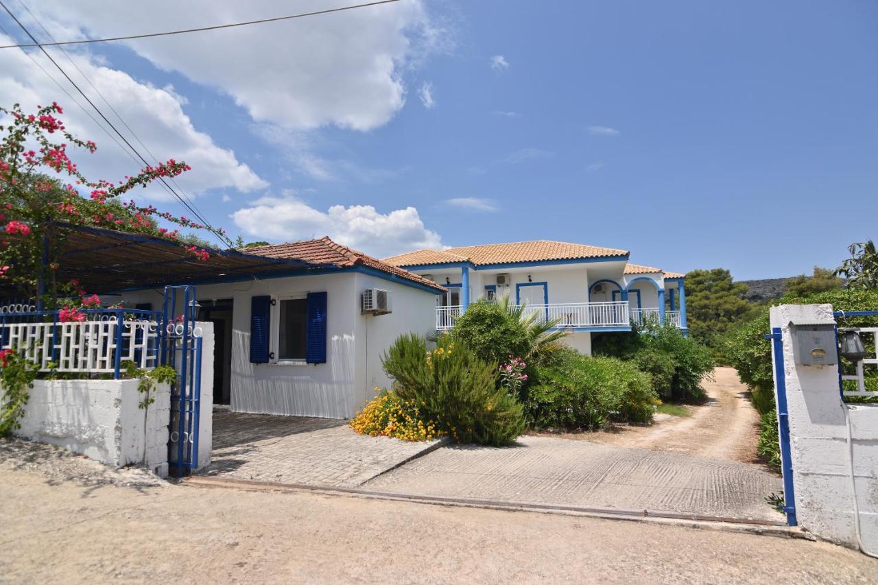 Blue White Apartments - Kefallonia Poolside Retreats Spartià Esterno foto