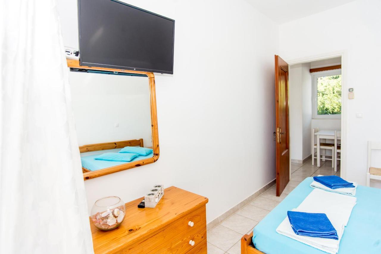 Blue White Apartments - Kefallonia Poolside Retreats Spartià Esterno foto