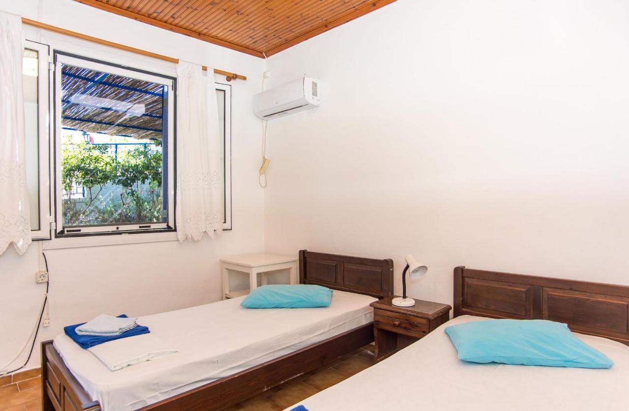 Blue White Apartments - Kefallonia Poolside Retreats Spartià Esterno foto
