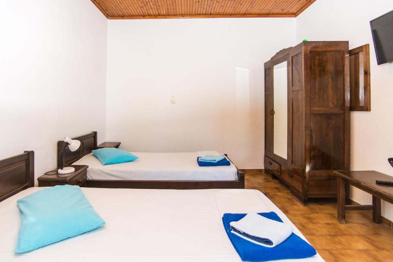 Blue White Apartments - Kefallonia Poolside Retreats Spartià Esterno foto