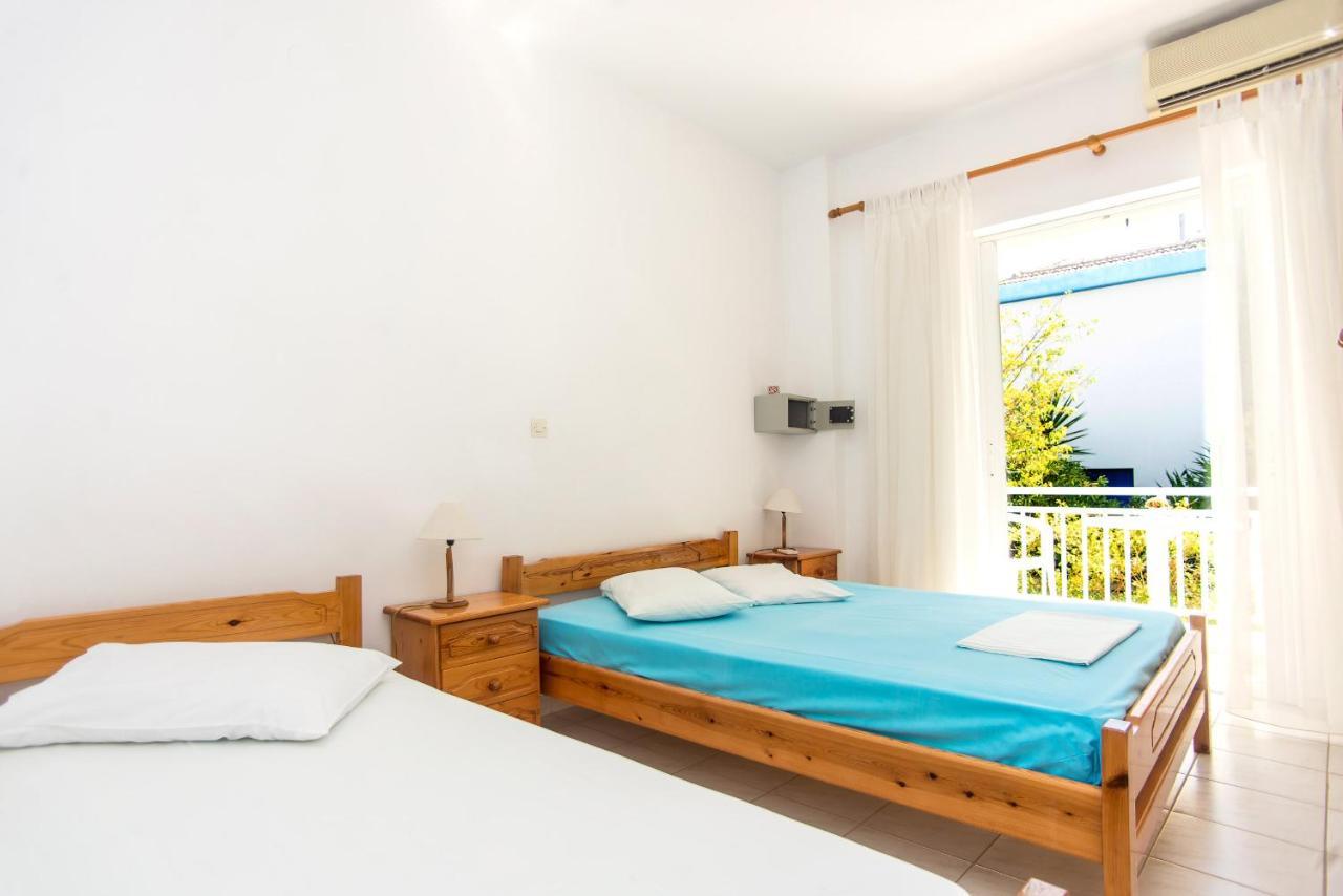 Blue White Apartments - Kefallonia Poolside Retreats Spartià Esterno foto